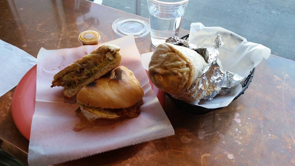 Chilacates Centre St | restaurant | 658 Centre St, Boston, MA 02130, USA | 6175224500 OR +1 617-522-4500