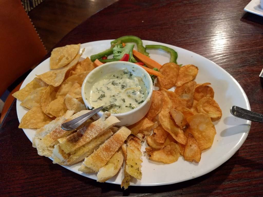 Maggie McFlys® Southbury | restaurant | 971 Main St S, Southbury, CT 06488, USA | 2032645700 OR +1 203-264-5700