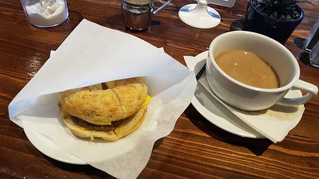 Bagel Haus | restaurant | 8641 W 13th St N #100, Wichita, KS 67212, USA | 3164405185 OR +1 316-440-5185