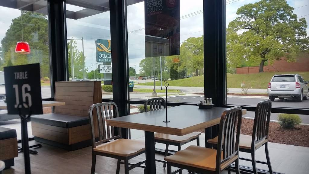 Pizza Hut | meal takeaway | 1502 Western Blvd, Tarboro, NC 27886, USA | 2528231921 OR +1 252-823-1921