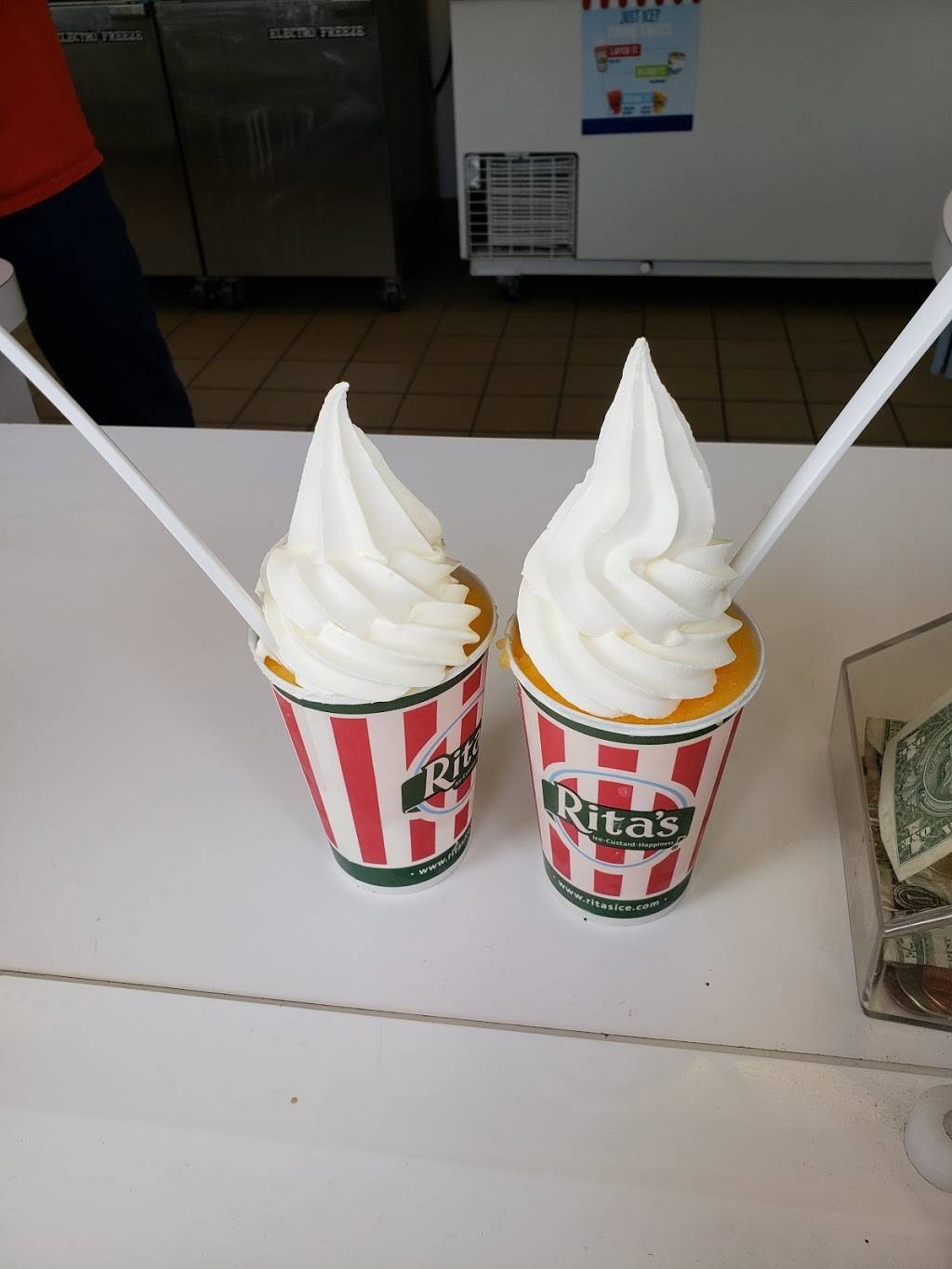 Ritas Italian Ice & Frozen Custard | restaurant | 2000 Columbia Ave, Lancaster, PA 17603, USA | 7174359979 OR +1 717-435-9979
