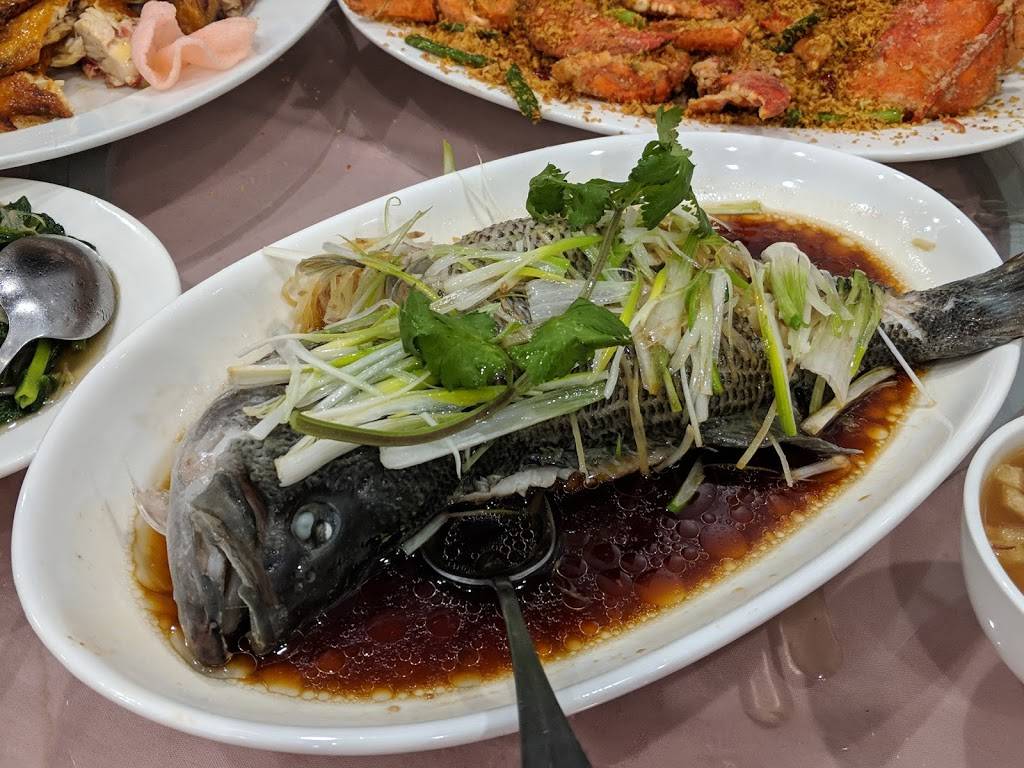 Winsor Dim Sum Cafe & Bar | restaurant | 706 Hancock St, Quincy, MA 02170, USA | 6174815383 OR +1 617-481-5383