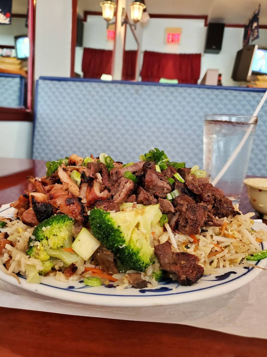 Saigon Tokyo Restaurant | restaurant | 2902 S Jog Rd, Greenacres, FL 33467, USA | 5619661288 OR +1 561-966-1288