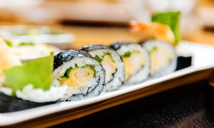 Rock N Roll Sushi | restaurant | 8000 Sunset Blvd a202, Los Angeles, CA 90046, USA | 3238488583 OR +1 323-848-8583