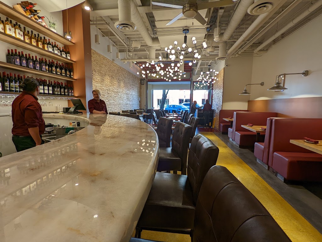 Reyes Winery on Main | restaurant | 24329 Main St, Santa Clarita, CA 91321, USA | 6616217777 OR +1 661-621-7777