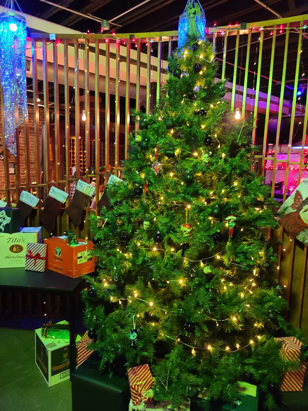 Gambals Social Club | restaurant | 4116 Pennsylvania Ave, Kansas City, MO 64111, USA | 8162986477 OR +1 816-298-6477