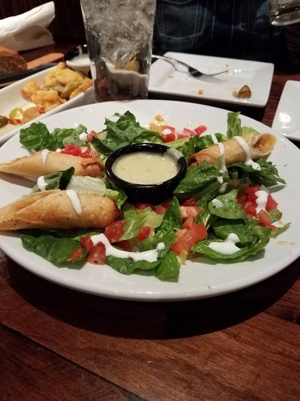 LongHorn Steakhouse | meal takeaway | 70 Worcester-Providence Turnpike #635, Millbury, MA 01527, USA | 5088652202 OR +1 508-865-2202