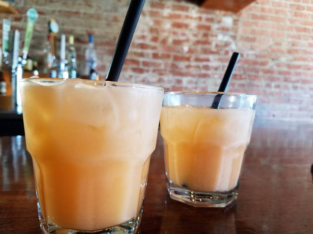 Strummers Bar & Grill | night club | 833 E Fern Ave, Fresno, CA 93728, USA | 5594855356 OR +1 559-485-5356