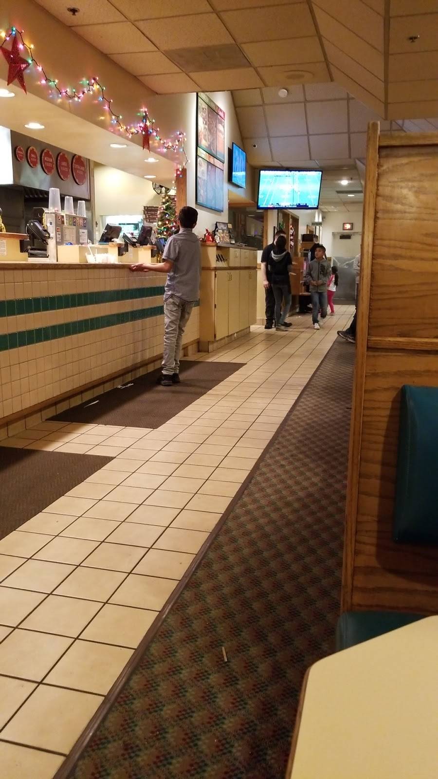 Round Table Pizza | meal delivery | 1791 Marlow Rd, Santa Rosa, CA 95401, USA | 7075278686 OR +1 707-527-8686