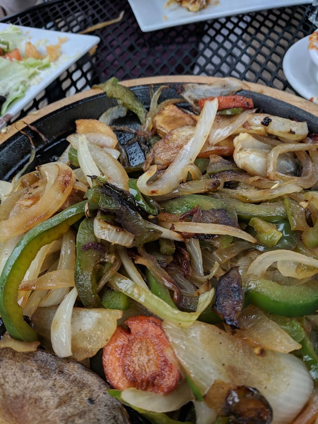 Gran Rodeo Mexican Bar & Grill | restaurant | 200 Painters Crossing, West Chester, PA 19382, USA | 4848400323 OR +1 484-840-0323