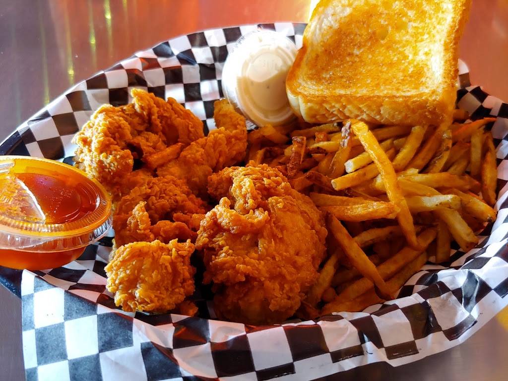 Outlanders Southern Chicken | restaurant | 7215 Nolensville Rd, Nolensville, TN 37135, USA | 6152837975 OR +1 615-283-7975