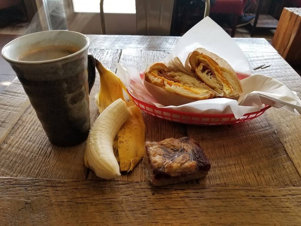 Maxfields House of Caffeine | cafe | 398 Dolores St, San Francisco, CA 94110, USA | 4152556859 OR +1 415-255-6859