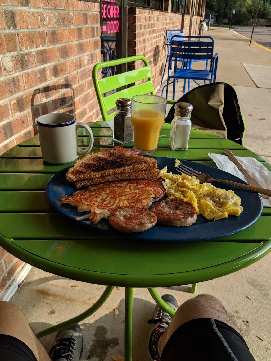 Lilys Cafe | restaurant | 9691 63rd Ave N, Maple Grove, MN 55369, USA | 7635332304 OR +1 763-533-2304