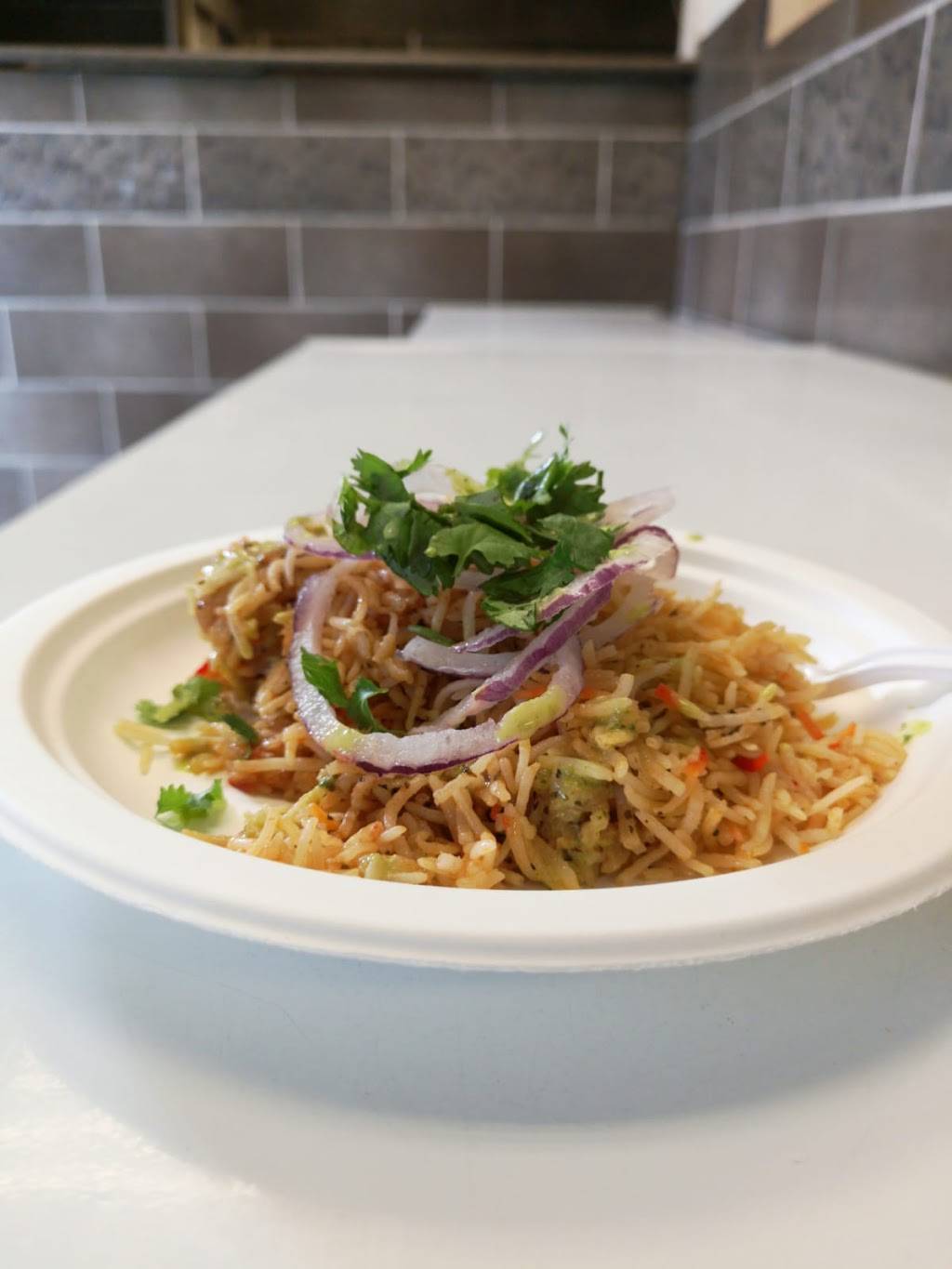 Desi Corner | meal takeaway | 40 Dundas St E, Mississauga, ON L5A 1W2, Canada | 9052757501 OR +1 905-275-7501