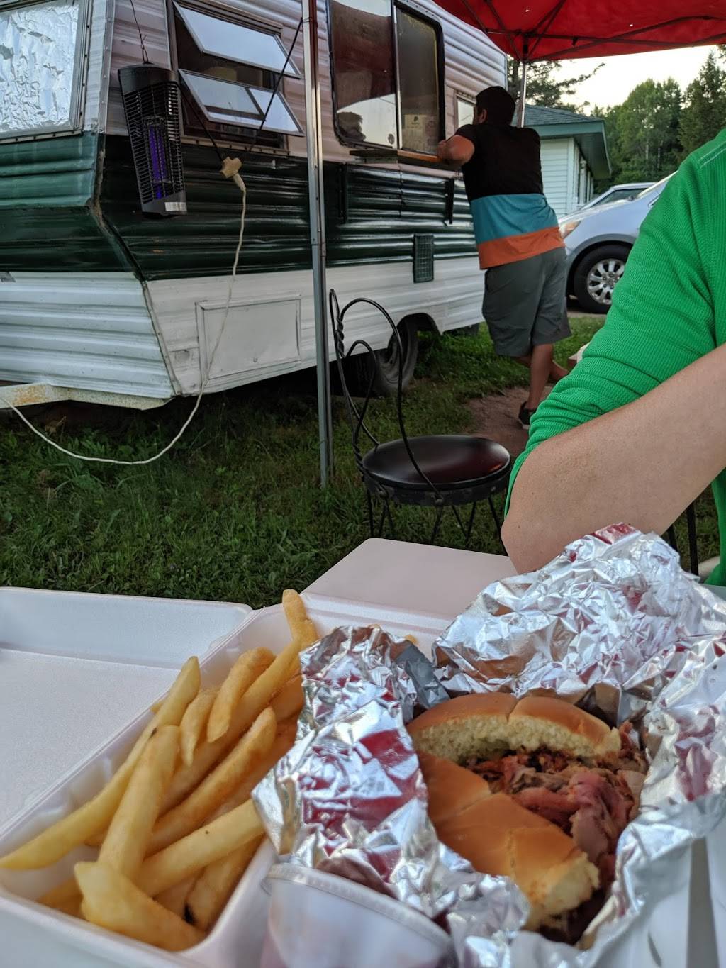 Little Pigs Bar-B-Que | restaurant | 5053 US-45, Watersmeet, MI 49969, USA | 9063660242 OR +1 906-366-0242