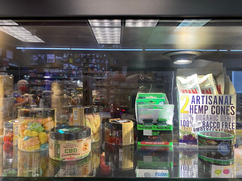 FOOD TOWN | restaurant | 4401 N Hazel St, Chicago, IL 60640, USA | 7735616362 OR +1 773-561-6362