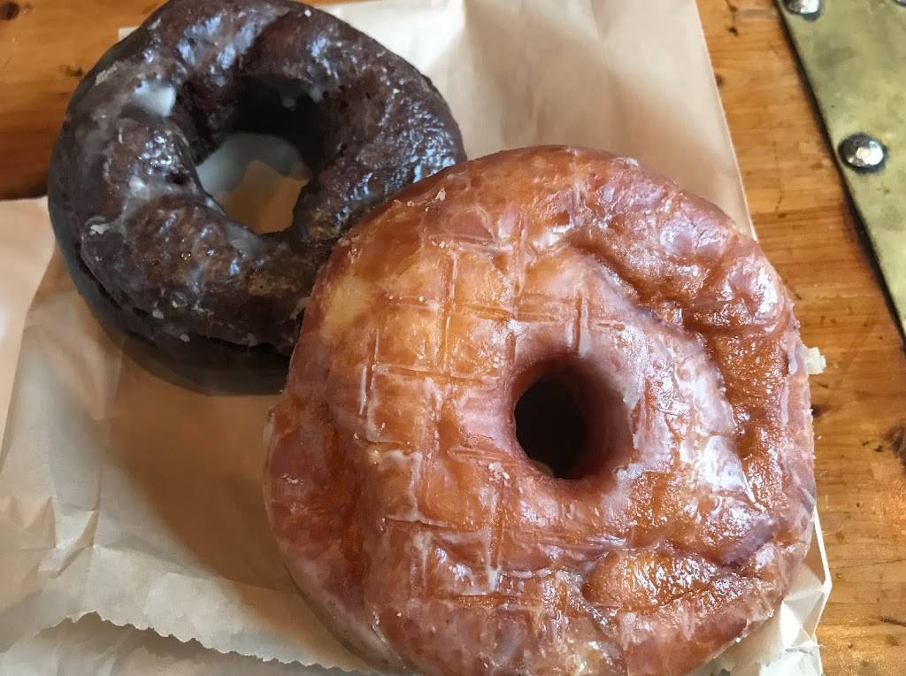 Porron & Pina | restaurant | 1 Haynes St, Hartford, CT 06103, USA | 8609042101 OR +1 860-904-2101