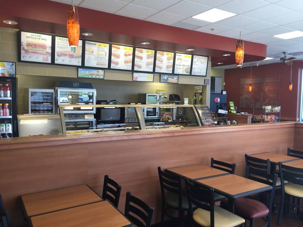 Subway | restaurant | 5261 Rue Papineau, Lac-Mégantic, QC G6B 1H3, Canada | 8195836135 OR +1 819-583-6135