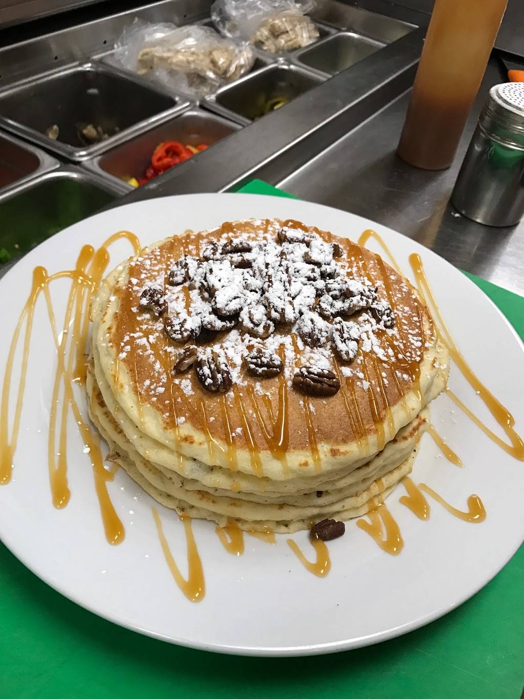 Lux Diner | restaurant | 33 Amy Croft Dr, Windsor, ON N9K 1C7, Canada | 5197358001 OR +1 519-735-8001