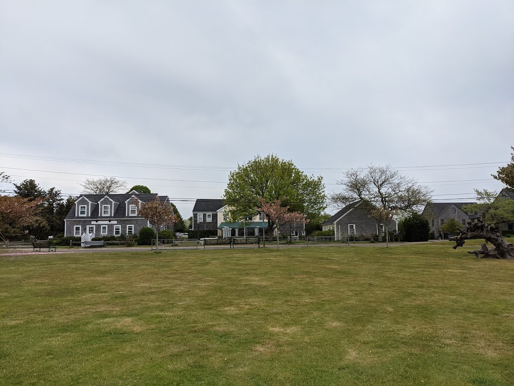 Saltbox Tavern & Table | restaurant | 7 Macys Ln, Nantucket, MA 02554, USA | 7743333814 OR +1 774-333-3814