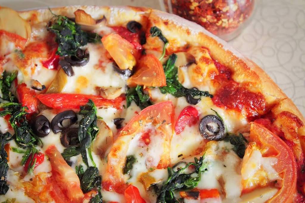 Ginos Italian Restaurant and Pizza | restaurant | 1701 S Mays St, Round Rock, TX 78664, USA | 5122189922 OR +1 512-218-9922