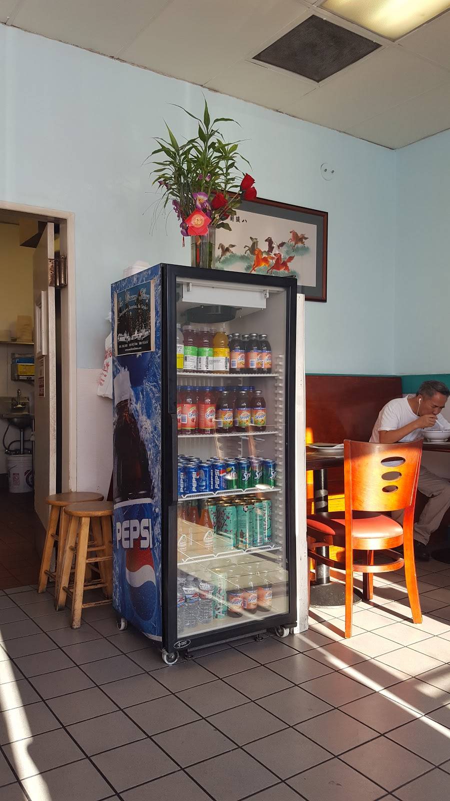 Rice Wok | restaurant | 4360 Laurel Canyon Blvd, Studio City, CA 91604, USA | 8187668293 OR +1 818-766-8293