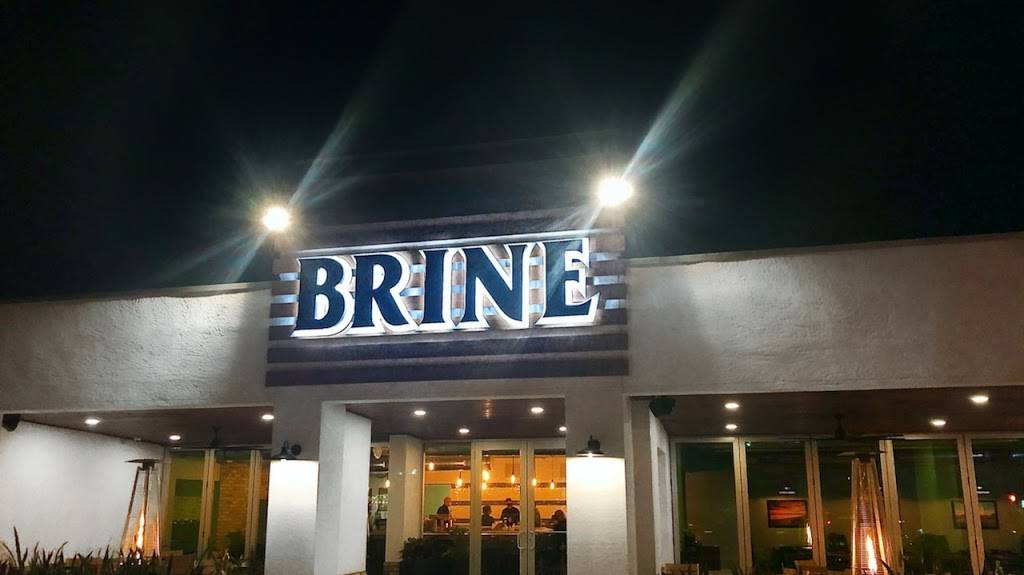 Brine Seafood and Raw Bar | restaurant | 2250 Gulf Gate Dr, Sarasota, FL 34231, USA | 9419523039 OR +1 941-952-3039