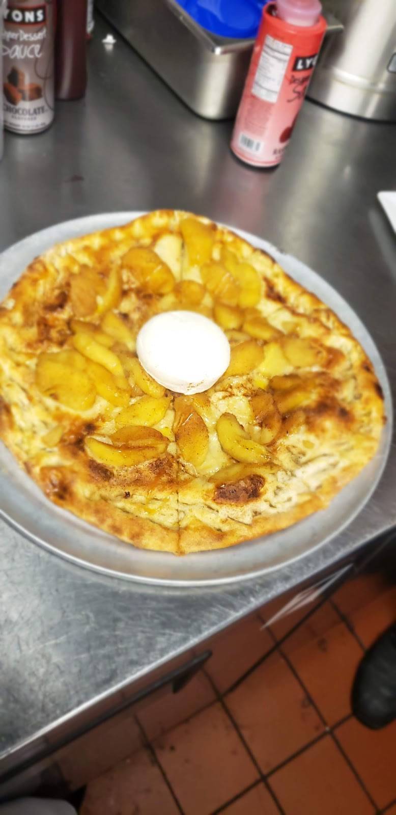 Arigna Irish Pub & Coal Fire Kitchen North Providence | restaurant | 1058 Charles St, North Providence, RI 02904, USA | 4016425853 OR +1 401-642-5853