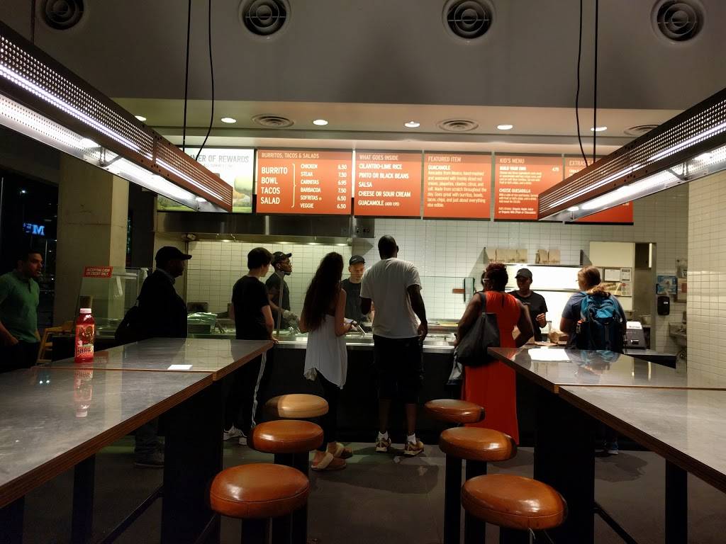 Chipotle Mexican Grill | restaurant | 11452 Euclid Ave, Cleveland, OH 44106, USA | 2164722297 OR +1 216-472-2297