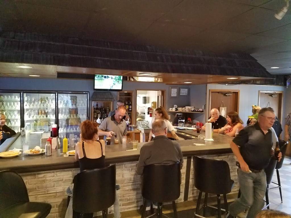 PrairieMoon on Main | restaurant | e 52219, 103 E Main St, Prairieburg, IA 52219, USA | 3194376006 OR +1 319-437-6006