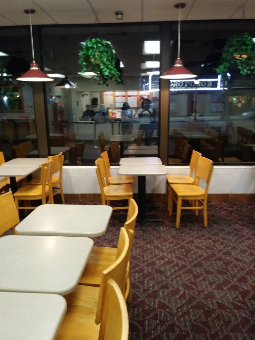 Wendys | restaurant | 1034 Hempstead Turnpike, Franklin Square, NY 11010, USA | 5164886423 OR +1 516-488-6423