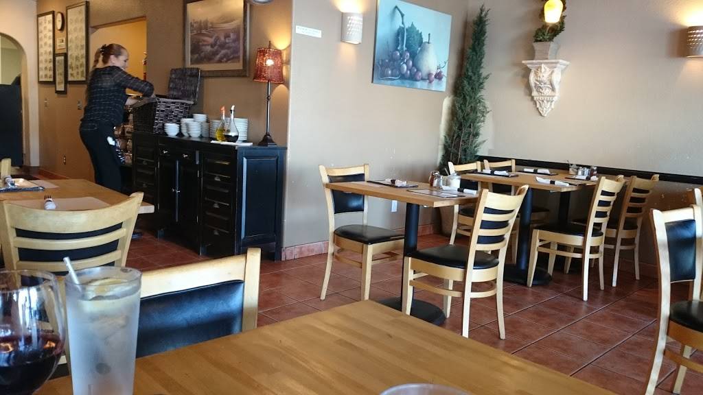 Rodolfos Pizza & Deli | restaurant | 2071 E Florida Ave, Hemet, CA 92544, USA | 9516586000 OR +1 951-658-6000