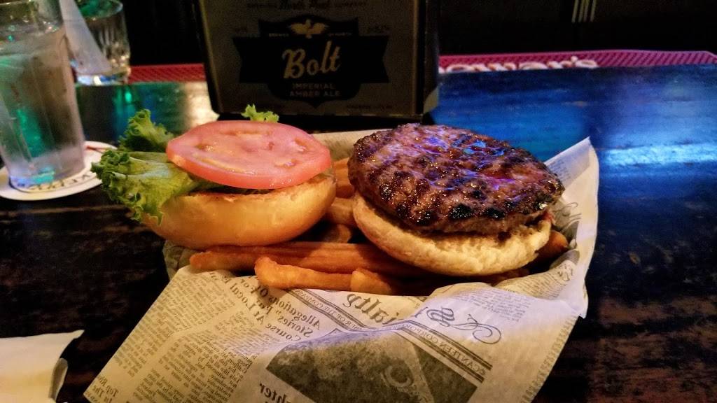 Kilkennys Irish Public House | restaurant | 400 W Front St, Traverse City, MI 49684, USA | 2319417527 OR +1 231-941-7527