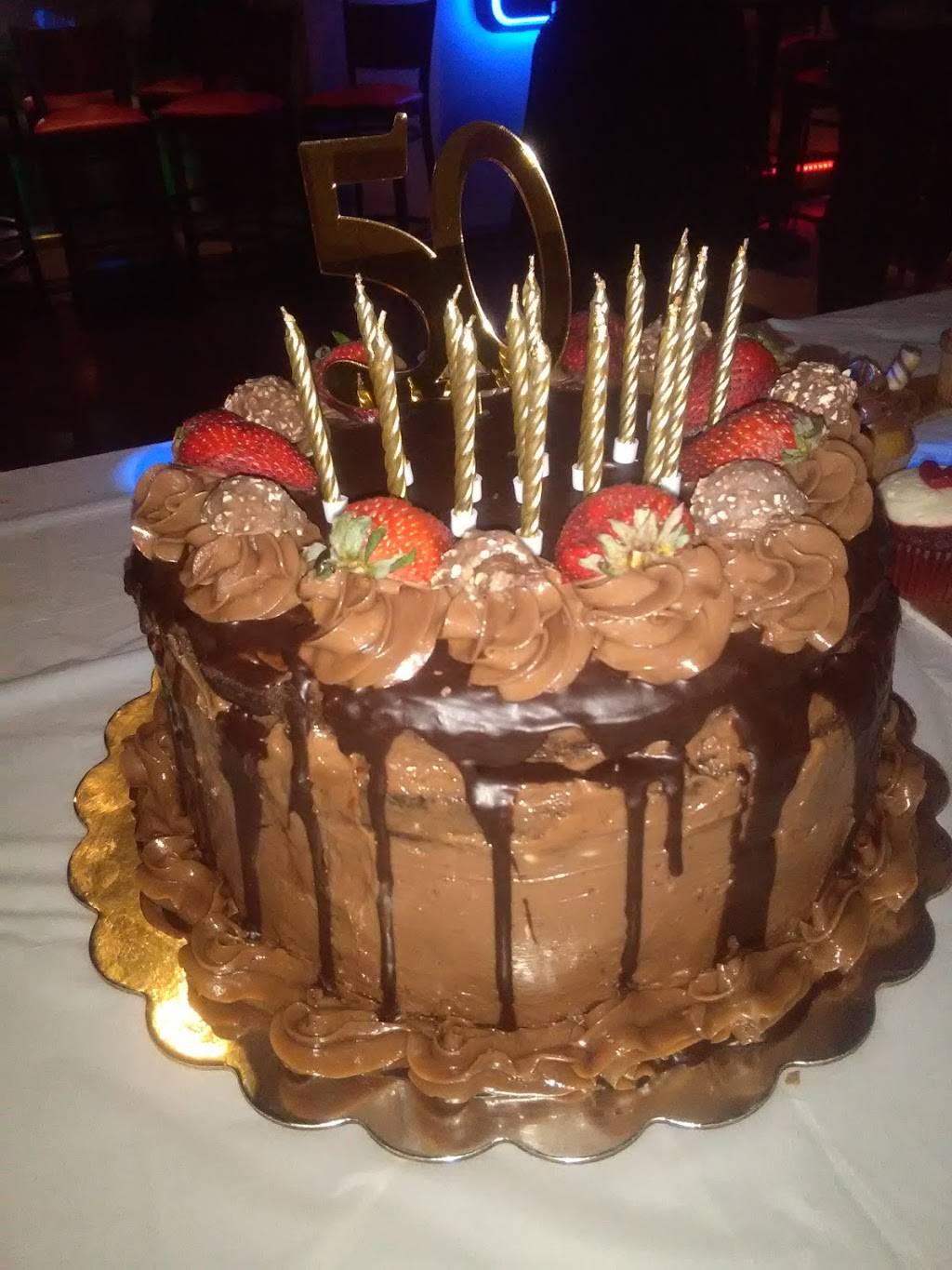 Spiked Sports Lounge & Grill | restaurant | 7016 Frankford Ave, Philadelphia, PA 19135, USA | 2158212194 OR +1 215-821-2194