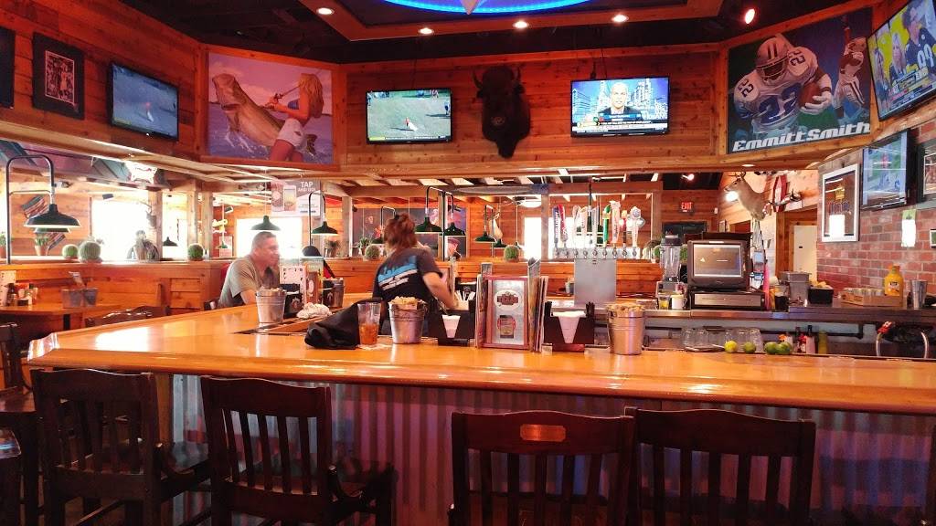 Texas Roadhouse | restaurant | 2751 SE Military Dr, San Antonio, TX 78223, USA | 2103331515 OR +1 210-333-1515