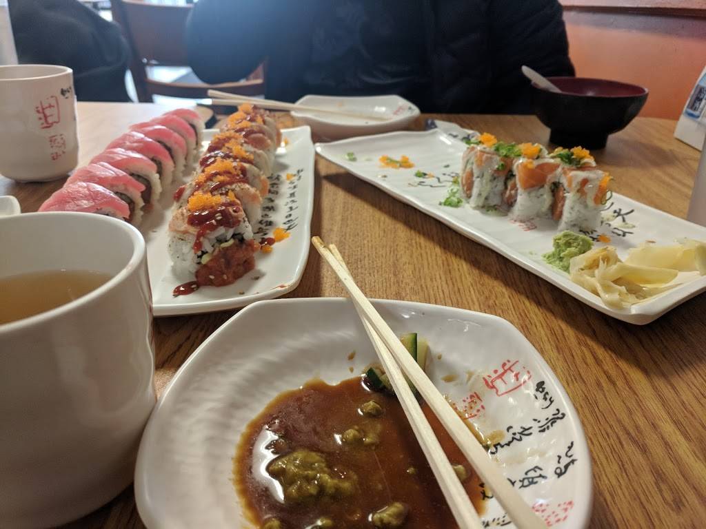 Sushi Maki | restaurant | 15710 1st Ave S, Burien, WA 98148, USA | 2062426400 OR +1 206-242-6400
