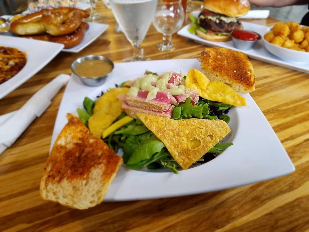 Growler USA - Gastonia | restaurant | 300 S Firestone St Suite 100Y, Gastonia, NC 28052, USA | 7042156202 OR +1 704-215-6202