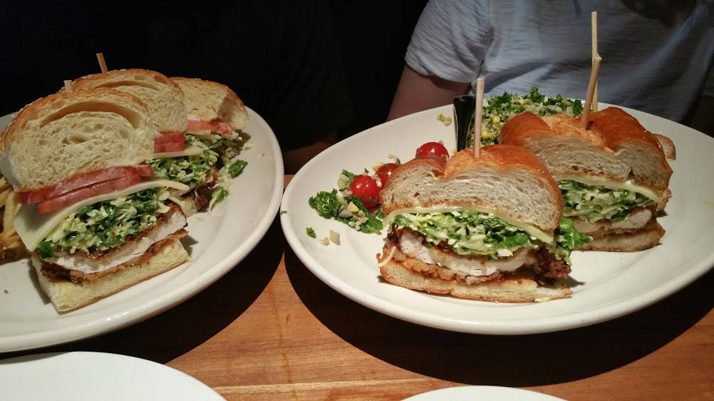 Houstons | restaurant | 2991 Michelson Dr, Irvine, CA 92612, USA | 9498330977 OR +1 949-833-0977