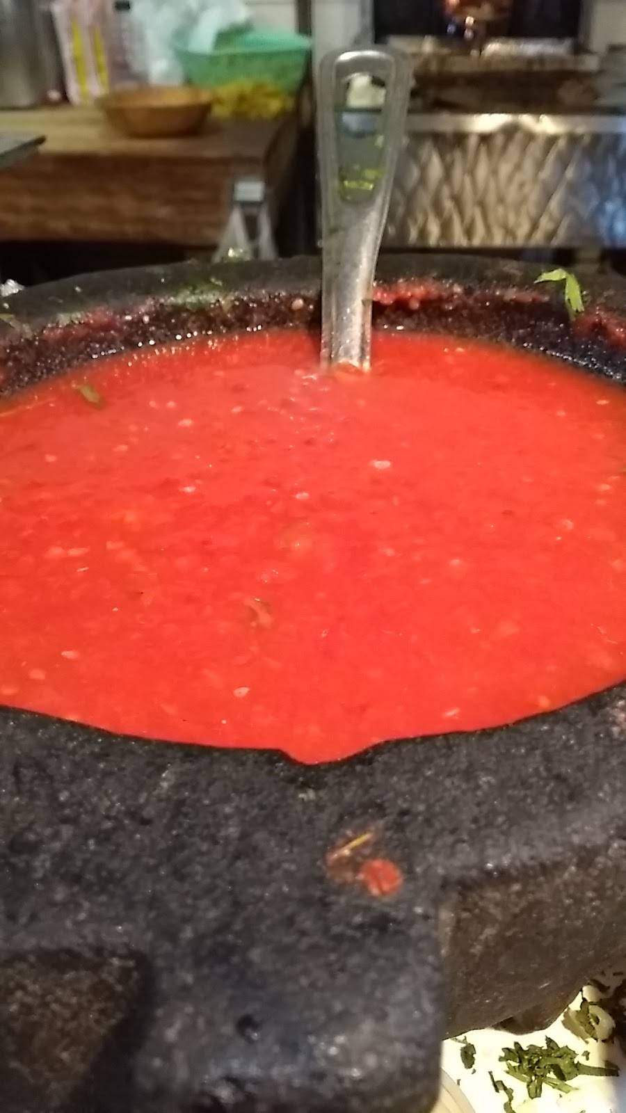 Tacos Mago El huevon | restaurant | Av. Rampa Quetzalcoatl 7103-7114, Colinas de Aragon, 22710 Rosarito, B.C., Mexico | 016611019158 OR +52 661 101 9158