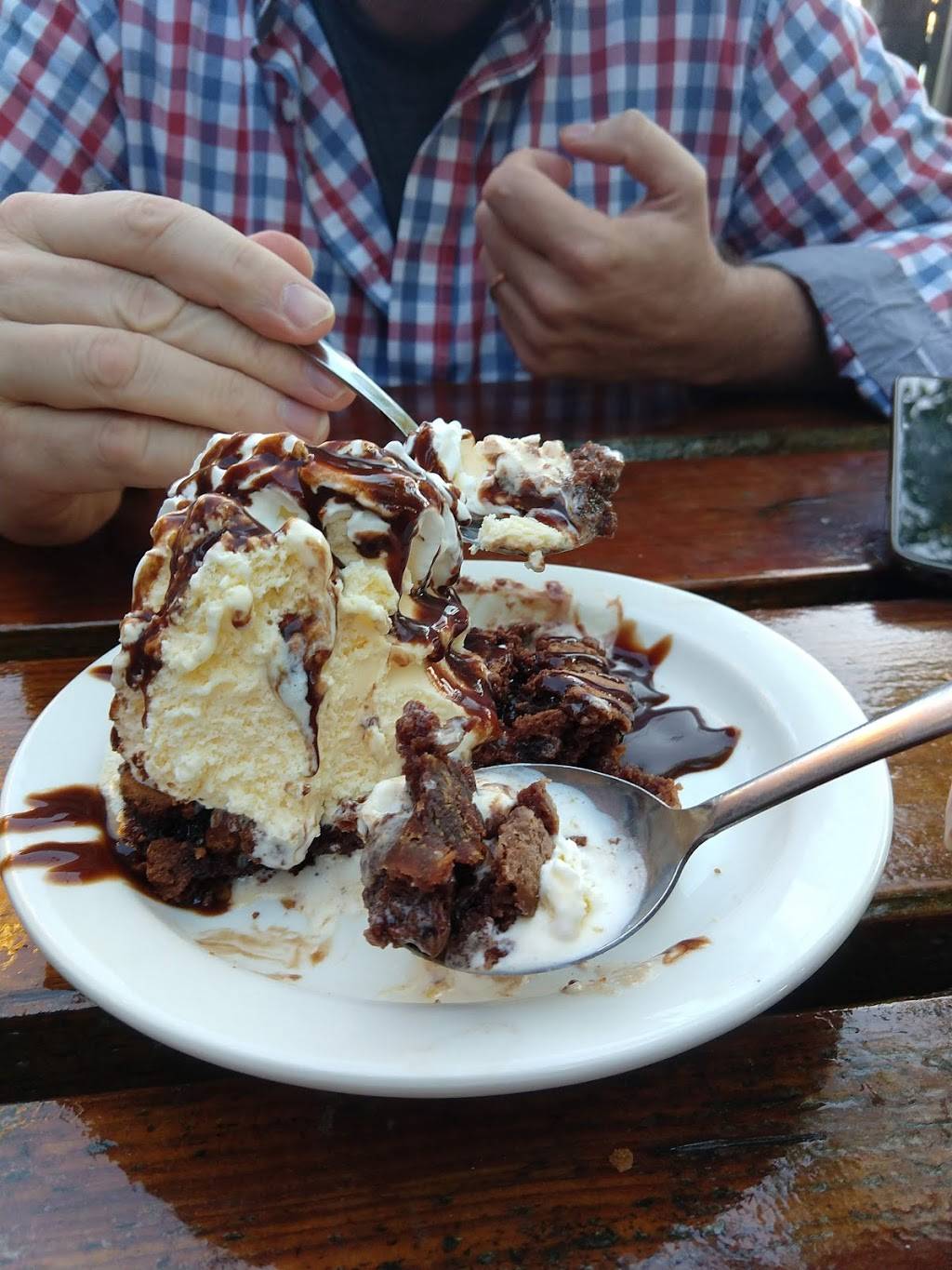 Westys | restaurant | 346 N Main St, Memphis, TN 38103, USA | 9015438646 OR +1 901-543-8646