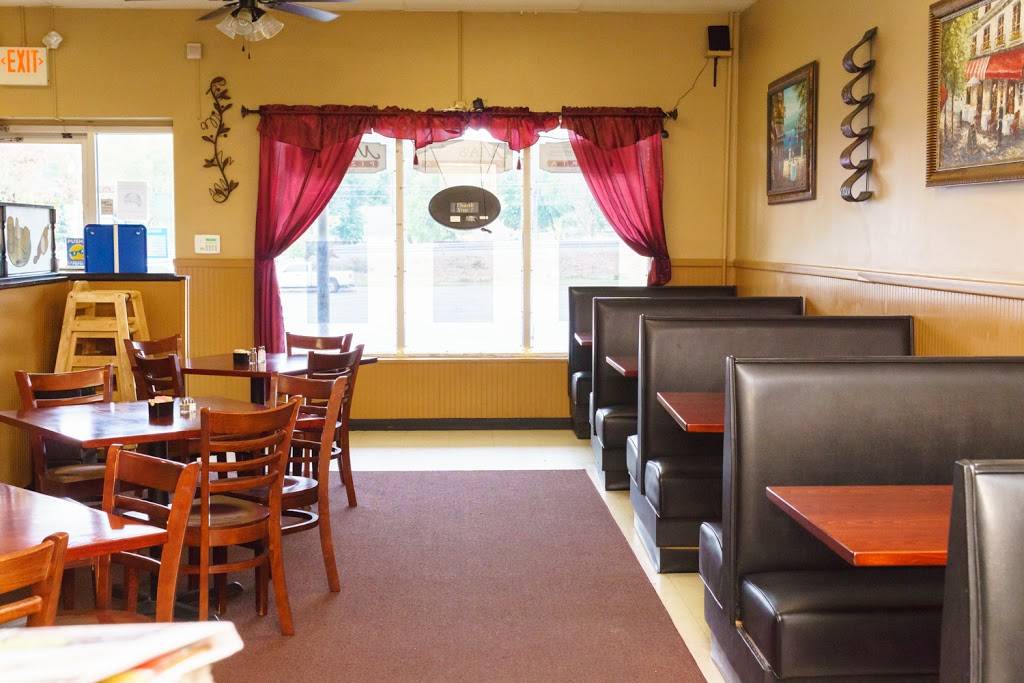 Nias Pizzeria | restaurant | 41 Kings Plaza, Oley, PA 19547, USA | 6109873676 OR +1 610-987-3676