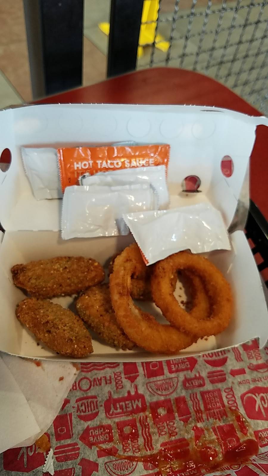 Jack in the Box | restaurant | 5814 S Central Ave, Phoenix, AZ 85040, USA | 6022762183 OR +1 602-276-2183