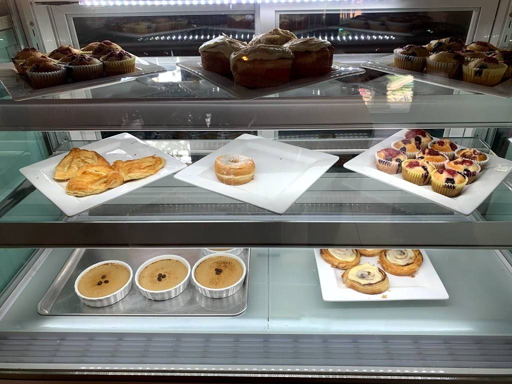 Carolina Coffee & Crumbs | restaurant | 101 Pope Ave, Hilton Head Island, SC 29928, USA | 8433424800 OR +1 843-342-4800