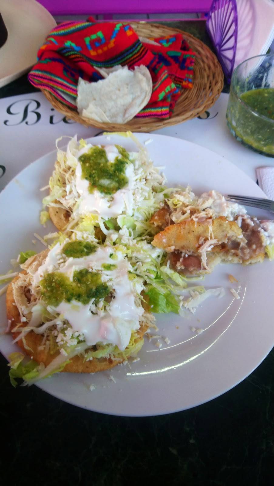 "Los girasoles" | restaurant | Calle Alba Roja 24, Hipodromo Dos, Tijuana, B.C., Mexico | 016642081669 OR +52 664 208 1669