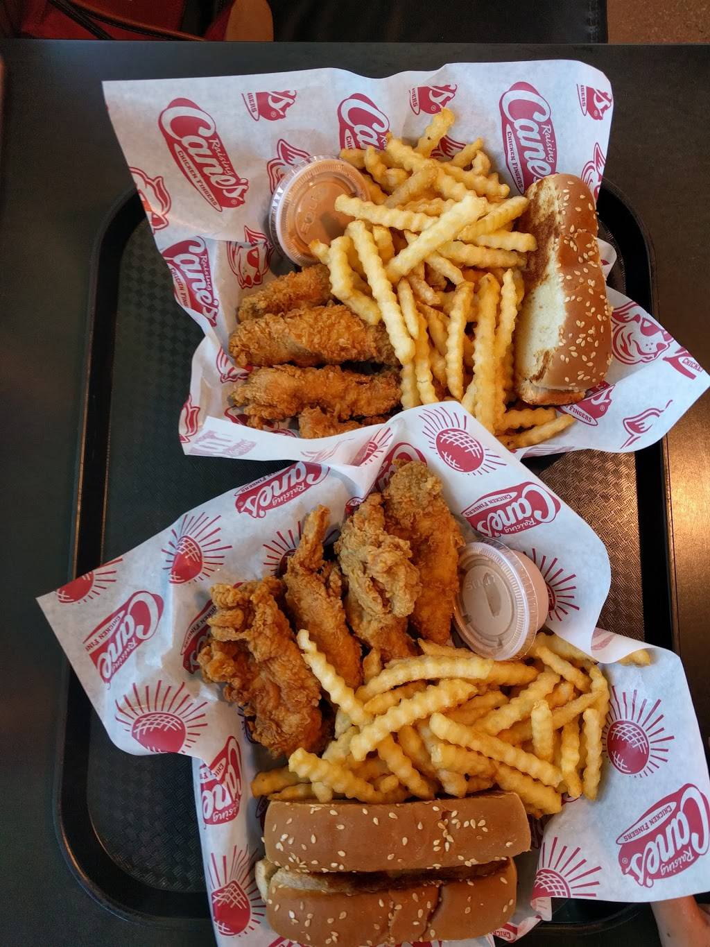 Raising Canes Chicken Fingers | meal takeaway | 11748 N Central Expy, Dallas, TX 75243, USA | 2143417709 OR +1 214-341-7709