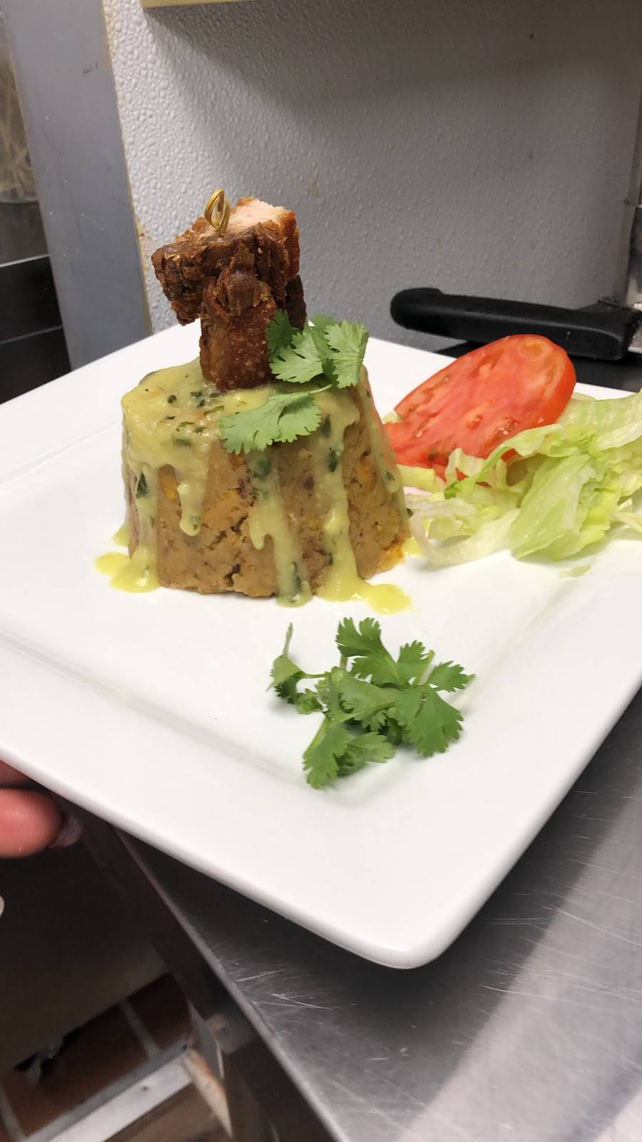 Caribbean809 restaurant | restaurant | 446 Main St, Woburn, MA 01801, USA | 7819353095 OR +1 781-935-3095