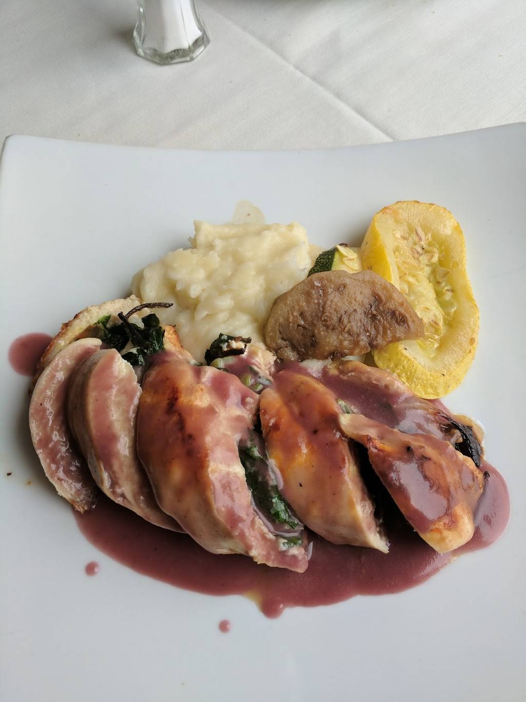 El Pulpo & Tapas Bar - Middletown | restaurant | 46 Melilli Plaza, Middletown, CT 06457, USA | 8607887525 OR +1 860-788-7525