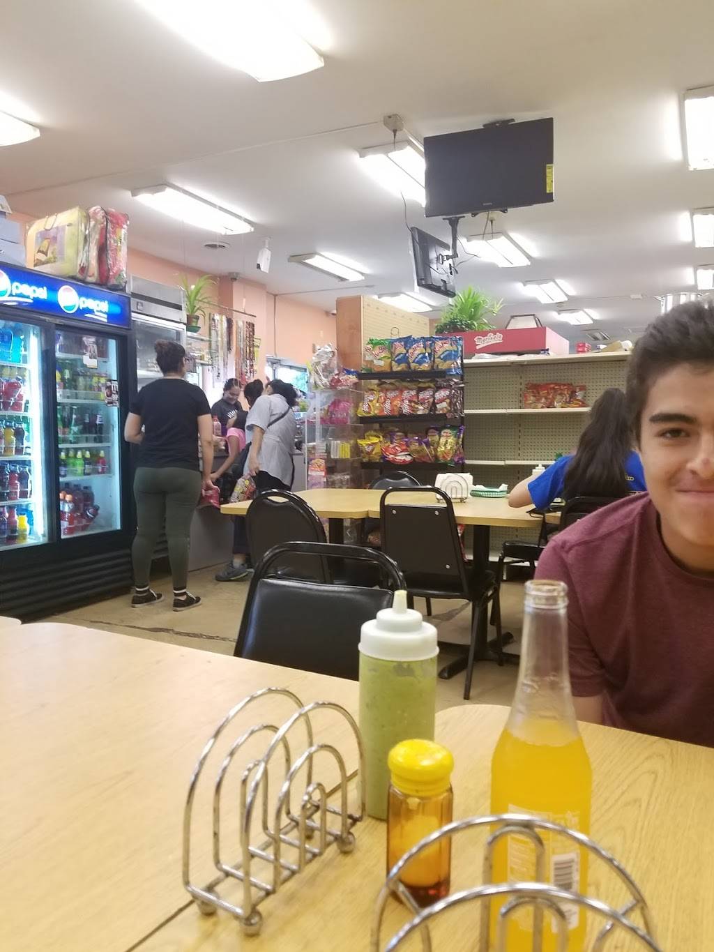 Mercado Marimar | restaurant | 2102 S Park St, Madison, WI 53713, USA | 6082608928 OR +1 608-260-8928