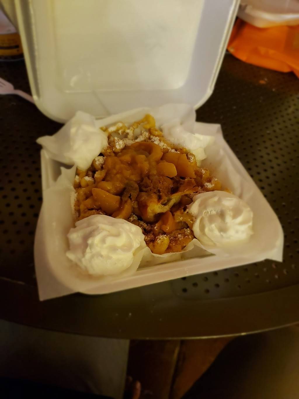 Brauds Funnel Cake Cafe | restaurant | 6605 S Las Vegas Blvd, Las Vegas, NV 89119, USA | 7025188175 OR +1 702-518-8175