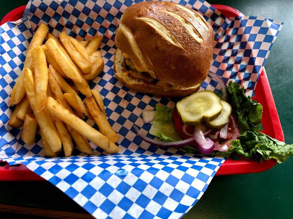 St. Elmo Deli & Grill | restaurant | 3931 St Elmo Ave, Chattanooga, TN 37409, USA | 4238255555 OR +1 423-825-5555